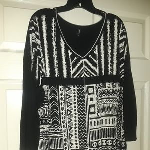 Breezy Aztec Print V-neck Tunic